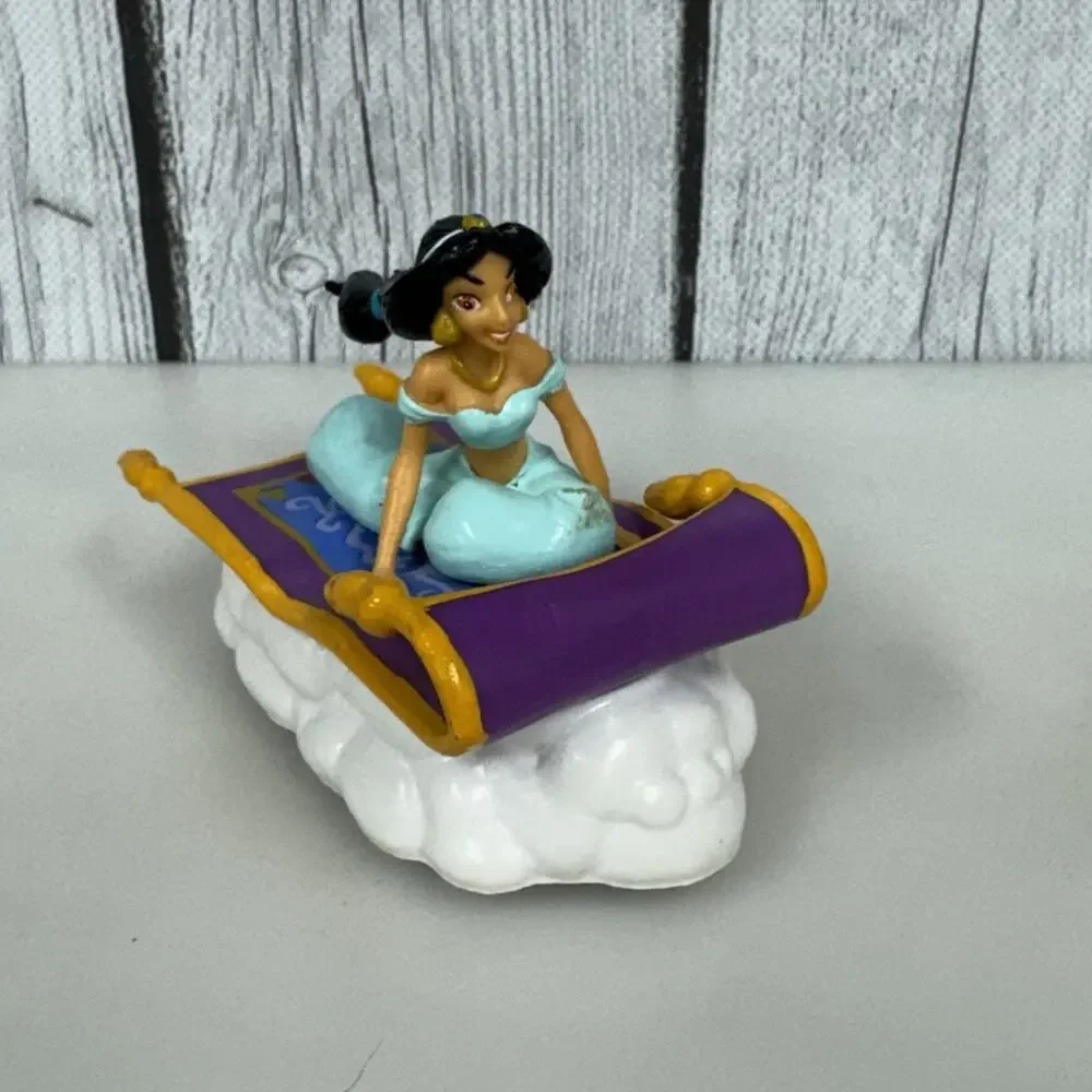 Vintage Disney's Aladdin Jasmine Magic Carpet, Aladdin, Genie Magic Lamp - Read